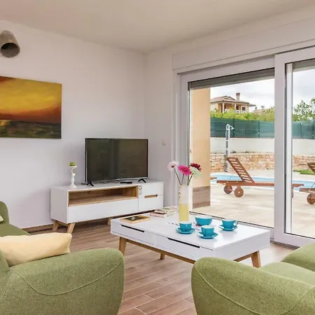 Four Bedroom Holiday In Putini Casa de Férias Kanfanar